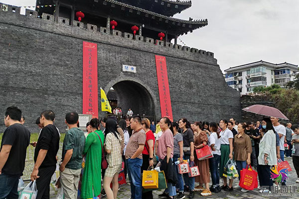 南京旅行團建—聯(lián)塑揚州兩天拓展